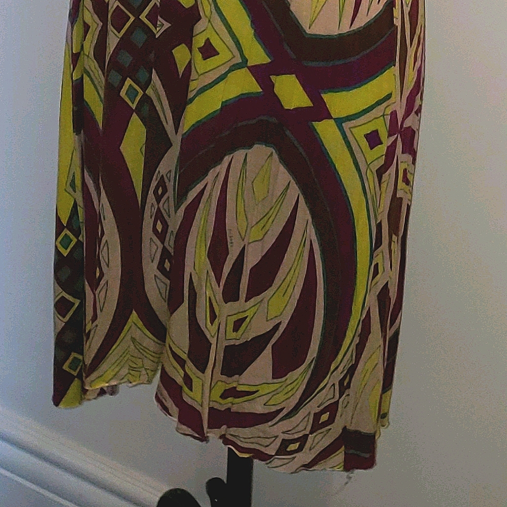 Dress - Picture 9 of 9